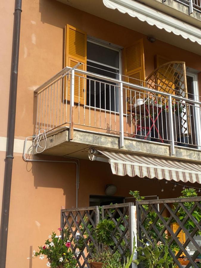 Апартаменты The Little House Of Gio And Gaia Gaslini And Sea Генуя Экстерьер фото